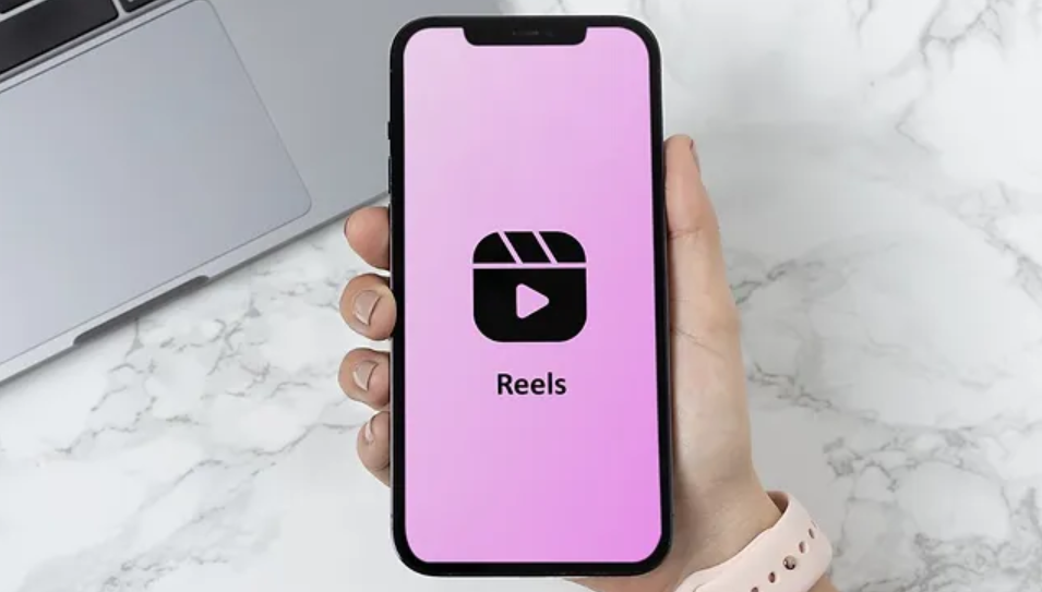 Small Business Guide: 5 tips for getting started with Reels